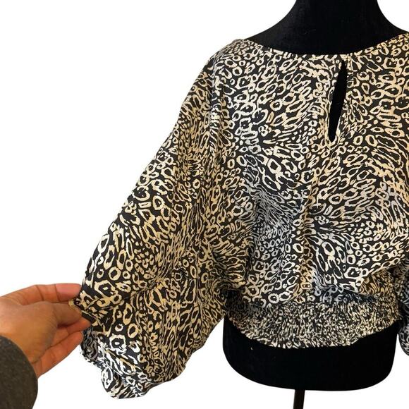 Michael Kors 100% Silk Blouse M | Black White Animal Print Balloon Sleeve Top - Picture 3 of 9